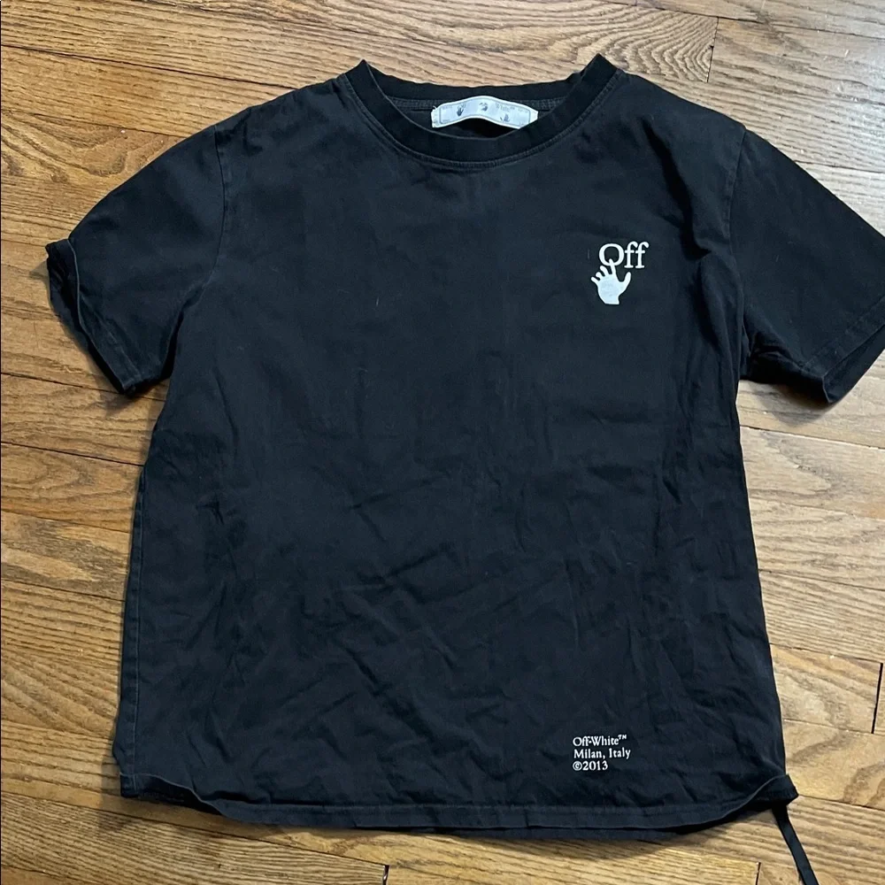 Off-White Graphic Black Tee - Picture 1 of 3